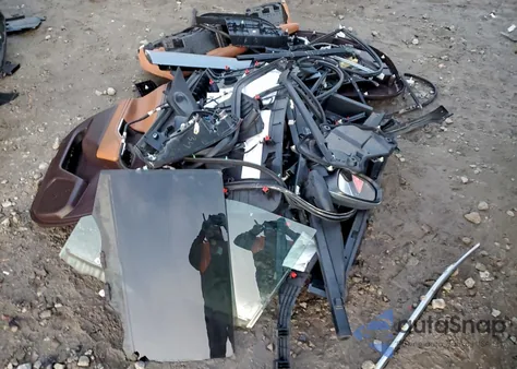 2021 Toyota Highlander Platinum z USA, uszkodzony, nr VIN 5TDFZRBH9MS059087